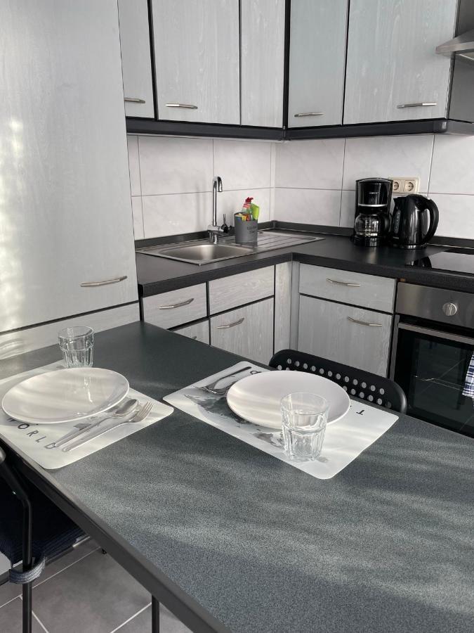 Deluxe Apartment Wiesbaden Bagian luar foto